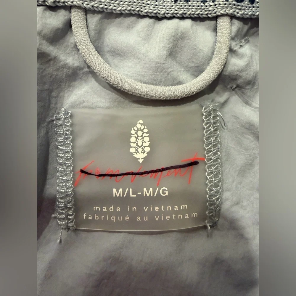 Free People Movement Billie Boxy Lightweight Insulated Jacket Size M/L NWOT - Picture 7 of 12